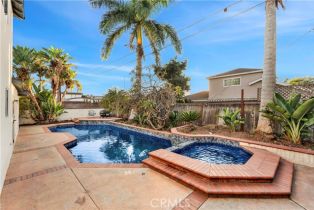 Single Family Residence, 16821 Montclair ln, Huntington Beach, CA 92647 - 4