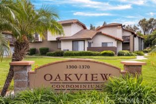 Condominium, 1360 Brentwood CIR, Corona, CA  Corona, CA 92882