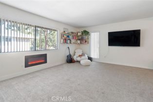 Condominium, 410 Clark st, Orange, CA 92868 - 4