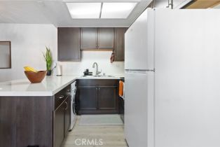 Condominium, 410 Clark st, Orange, CA 92868 - 6