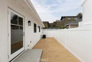 Single Family Residence, 711 Orange ave, Huntington Beach, CA 92648 - 19