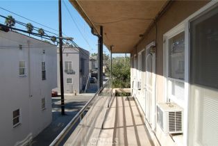 Residential Income, 20 Roycroft ave, Long Beach, CA 90803 - 7