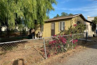 Single Family Residence, 347 Garfield ave, Corona, CA 92882 - 3