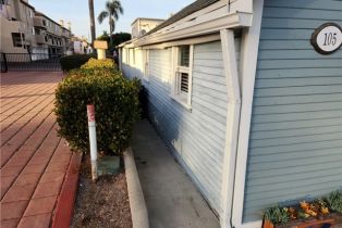 Single Family Residence, 105 Acacia ave, Huntington Beach, CA 92648 - 2