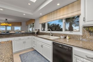 Single Family Residence, 4501 Roxbury rd, Corona Del Mar, CA 92625 - 14