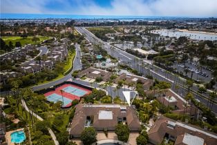 Condominium, 27 Seabrook, Newport Beach, CA  Newport Beach, CA 92660