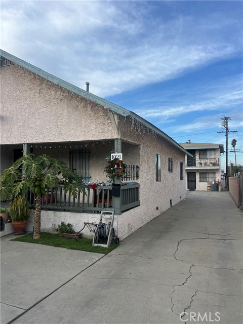 Residential Income, 1021 12th st, Long Beach, CA 90813 - 1