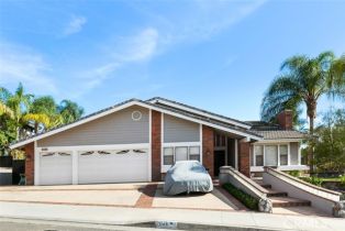 Single Family Residence, 2046 Vista Mesa way, Orange, CA 92867 - 2