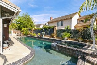 Single Family Residence, 2046 Vista Mesa way, Orange, CA 92867 - 29