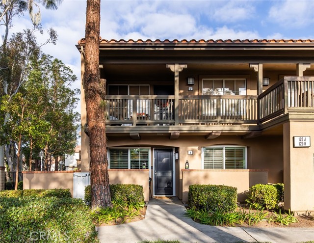 Condominium, 120 Cross Creek rd, Orange, CA 92869 - 1
