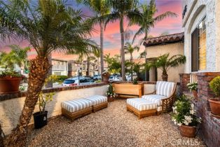 Single Family Residence, 205 4th street, Seal Beach, CA 90740 - 4