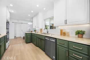 Single Family Residence, 3713 Royal Woods dr, Sherman Oaks, CA 91403 - 15