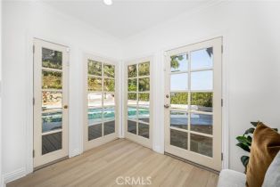 Single Family Residence, 3713 Royal Woods dr, Sherman Oaks, CA 91403 - 22