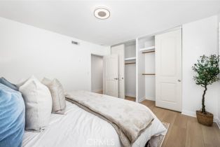 Single Family Residence, 3713 Royal Woods dr, Sherman Oaks, CA 91403 - 30