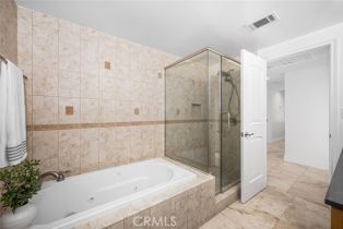 Single Family Residence, 3713 Royal Woods dr, Sherman Oaks, CA 91403 - 36