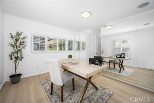 Single Family Residence, 3713 Royal Woods dr, Sherman Oaks, CA 91403 - 38