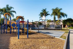 Condominium, 700 La Veta ave, Orange, CA 92868 - 24