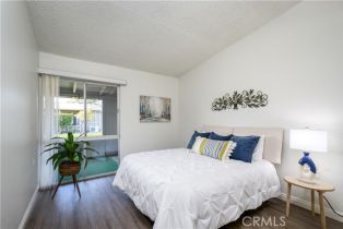 Condominium, 13470 St. Andrews dr, Seal Beach, CA 90740 - 7
