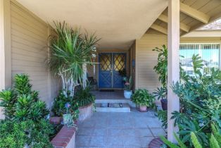 Single Family Residence, 1950 Pine Crest dr, Corona, CA 92882 - 2