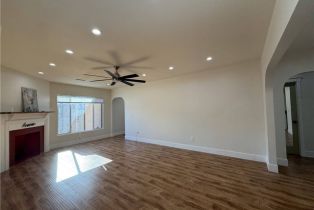 Single Family Residence, 10534 Louisiana ave, Wilshire Corridor, CA 90025 - 3