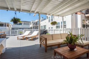 Residential Income, 201 15th st, Manhattan Beach, CA 90266 - 4