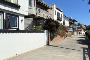 , 3920 The Strand, Manhattan Beach, CA 90266 - 5