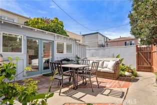 Single Family Residence, 221 2nd st, Manhattan Beach, CA 90266 - 17