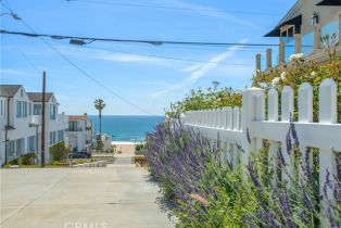 Single Family Residence, 221 2nd st, Manhattan Beach, CA 90266 - 3