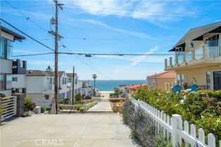 Single Family Residence, 221 2nd st, Manhattan Beach, CA 90266 - 4