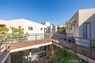 Condominium, 412 Kenwood st, Glendale, CA 91206 - 4