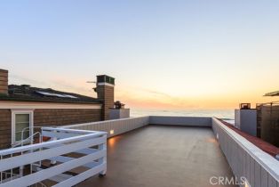 Single Family Residence, 304 The Strand, Manhattan Beach, CA 90266 - 26