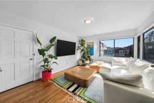 Residential Income, 125 9th st, Manhattan Beach, CA 90266 - 9