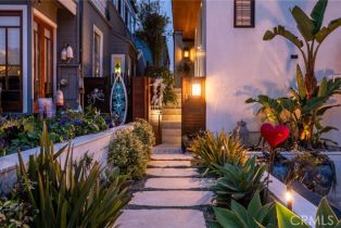 Single Family Residence, 126 4th st, Manhattan Beach, CA 90266 - 2