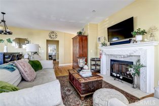 Single Family Residence, 120 Highland ave, Manhattan Beach, CA 90266 - 4