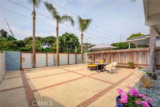 Single Family Residence, 554 Rosecrans ave, Manhattan Beach, CA 90266 - 5