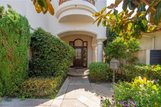 Single Family Residence, 1300 Elm ave, Manhattan Beach, CA 90266 - 3