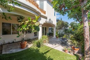 Single Family Residence, 1300 Elm ave, Manhattan Beach, CA 90266 - 33