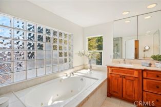 Single Family Residence, 6 Village cir, Manhattan Beach, CA 90266 - 35