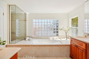 Single Family Residence, 6 Village cir, Manhattan Beach, CA 90266 - 36