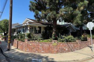 Single Family Residence, 1901 Laurel AVE, Manhattan Beach, CA  Manhattan Beach, CA 90266