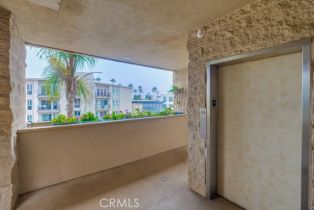 Condominium, 727 Esplanade, Redondo Beach, CA 90277 - 9