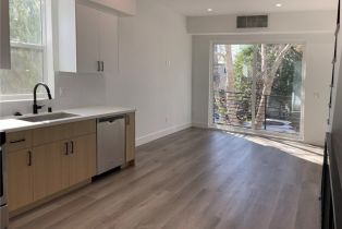 Townhouse, 5230 Tilden avenue, Sherman Oaks, CA 91401 - 5