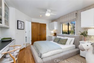 Single Family Residence, 708 The Strand, Manhattan Beach, CA 90266 - 39