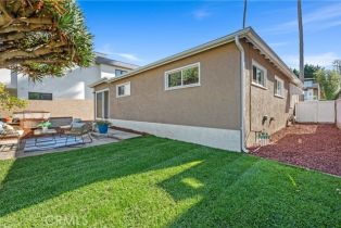 Single Family Residence, 1627 1st, Manhattan Beach, CA 90266 - 37