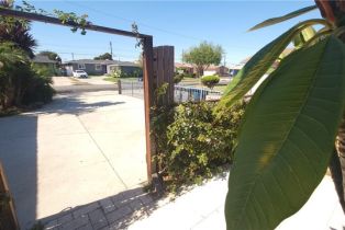 Single Family Residence, 13808 Casimir ave, Gardena, CA 90249 - 4