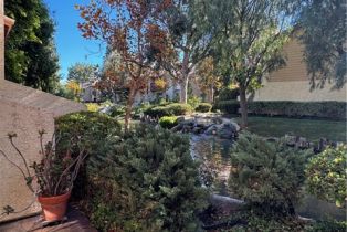 Condominium, 5760 Owensmouth ave, Woodland Hills, CA 91367 - 2