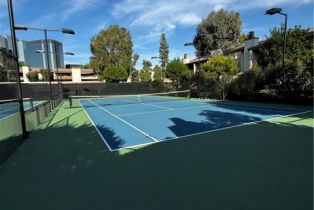 Condominium, 5760 Owensmouth ave, Woodland Hills, CA 91367 - 25