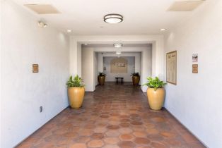 Condominium, 2001 Artesia blvd, Redondo Beach, CA 90278 - 2