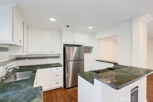 Condominium, 555 Esplanade, Redondo Beach, CA 90277 - 24