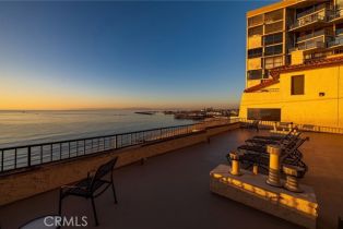 Condominium, 555 Esplanade, Redondo Beach, CA 90277 - 9